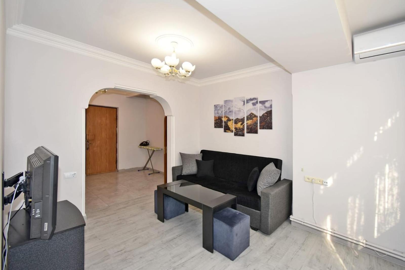 Luxury Spacious Apartment On Saryan Street.Centre Erivan Exterior foto